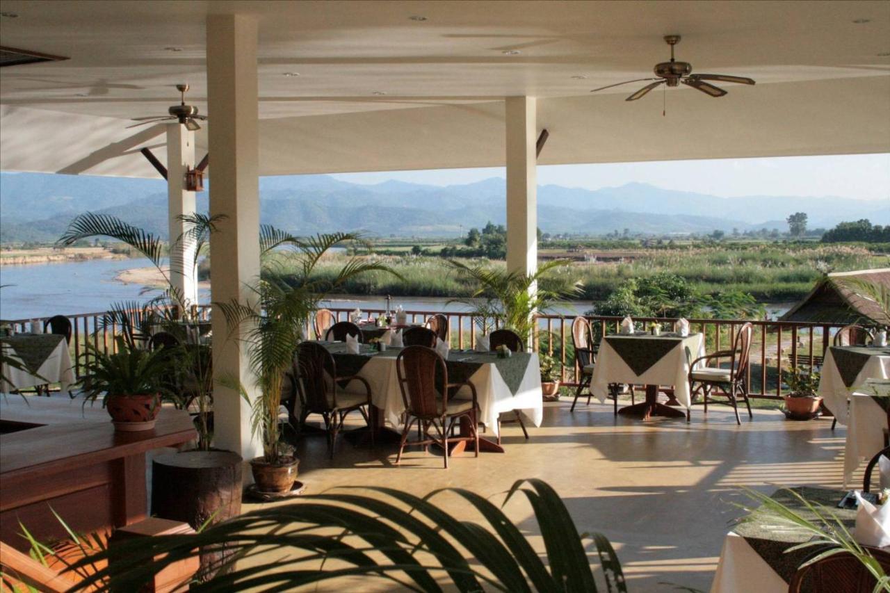 Maekok River Village Resort Mae Ai Exterior photo