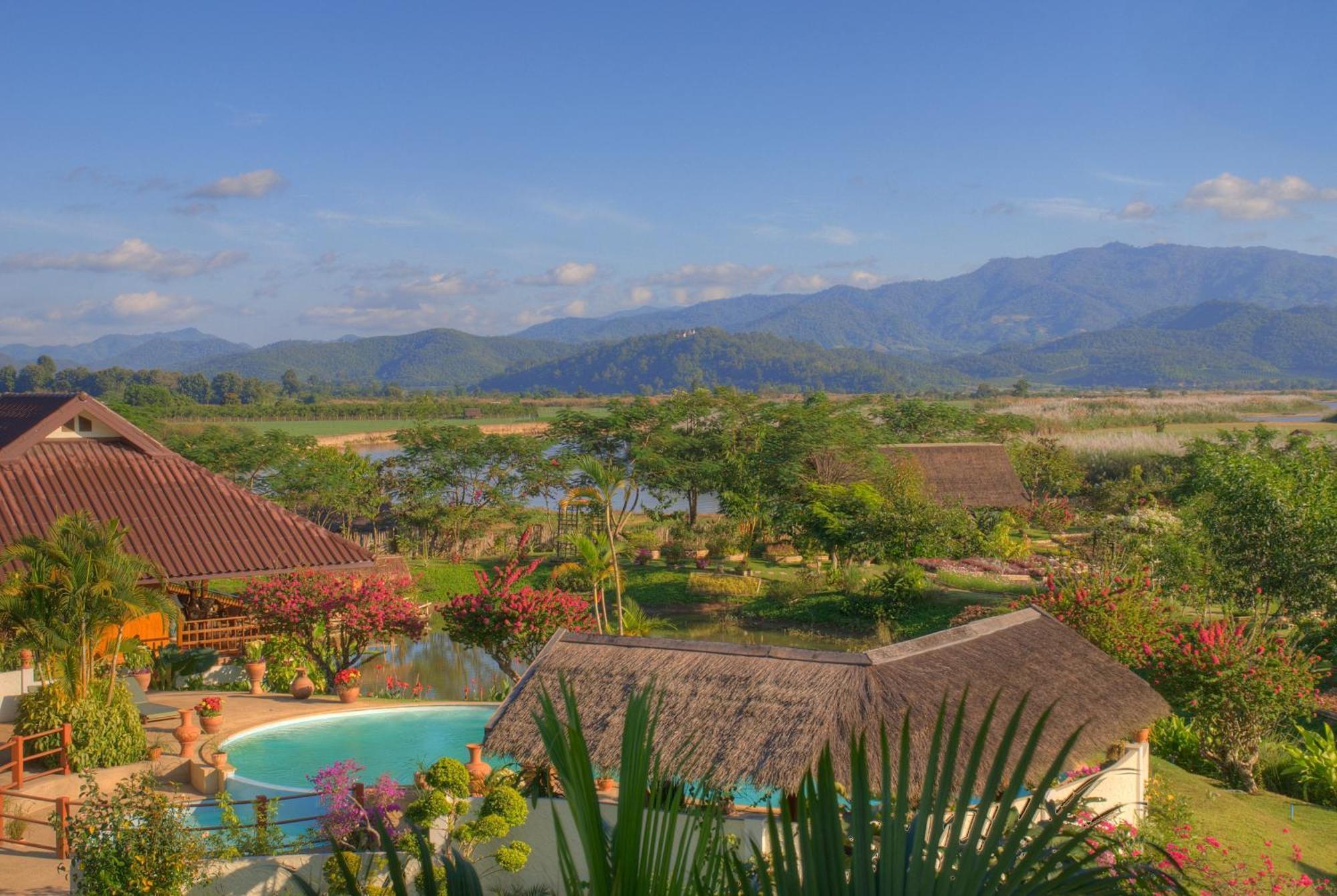 Maekok River Village Resort Mae Ai Exterior photo