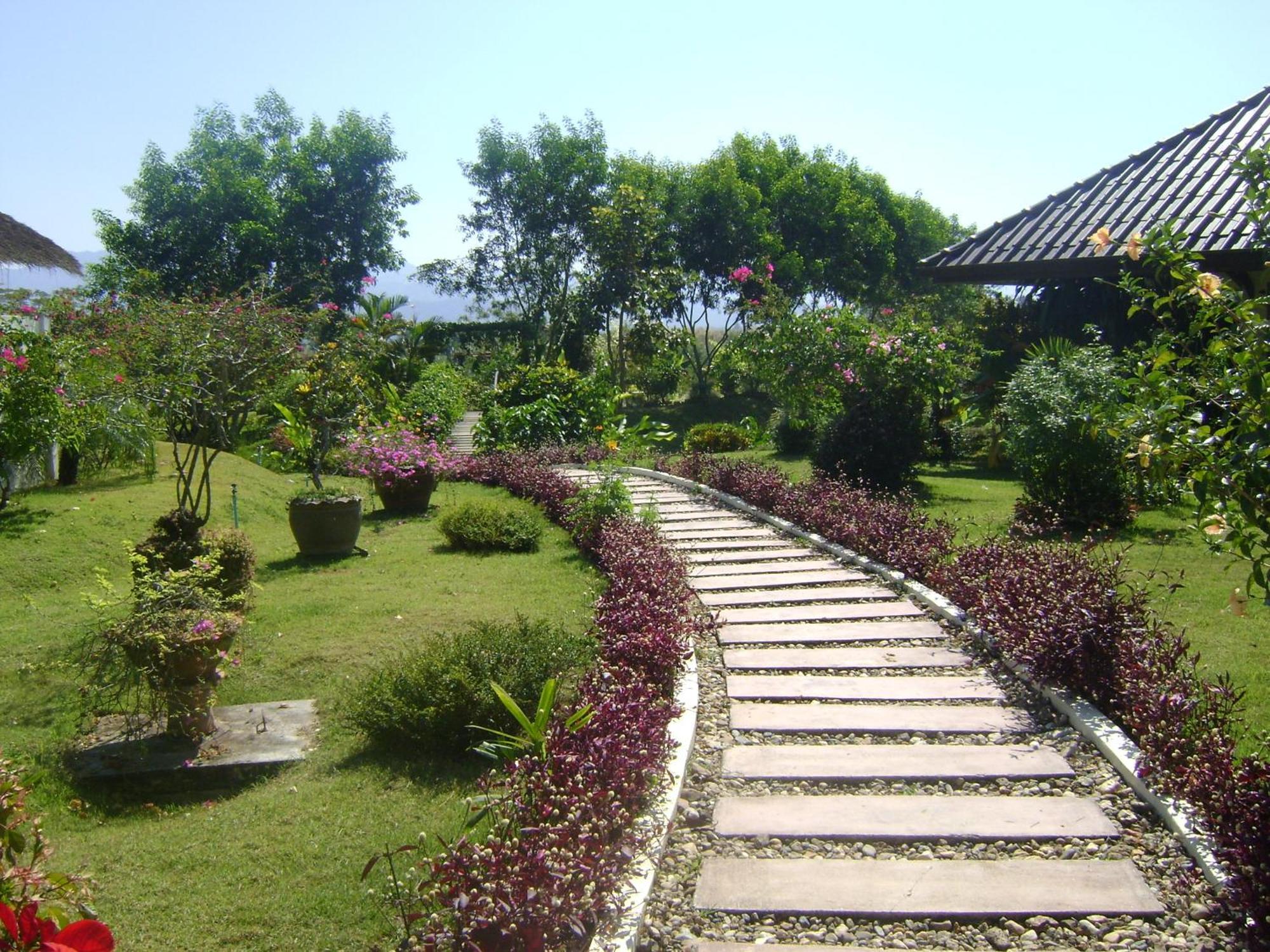 Maekok River Village Resort Mae Ai Exterior photo