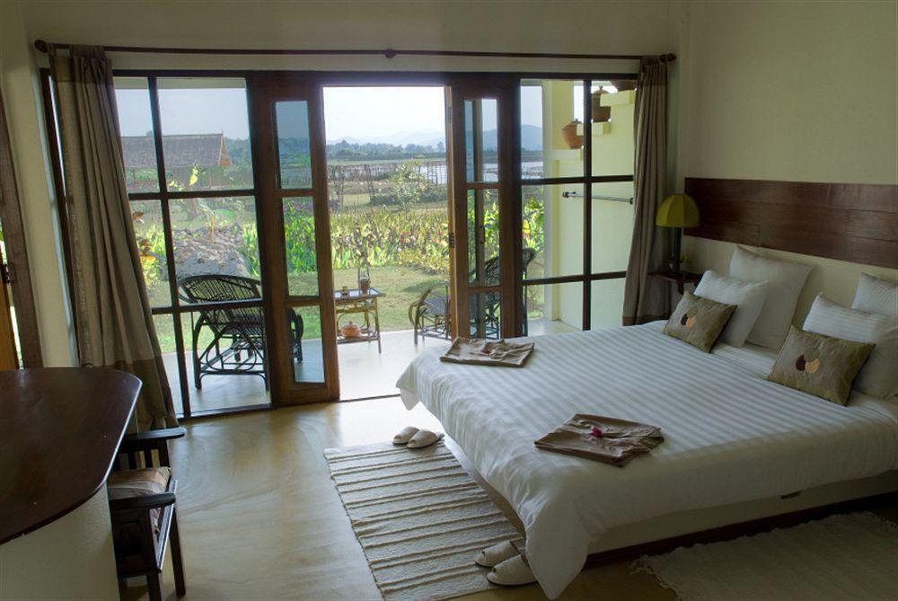 Maekok River Village Resort Mae Ai Exterior photo