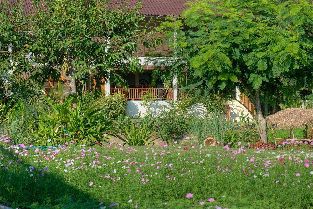 Maekok River Village Resort Mae Ai Exterior photo