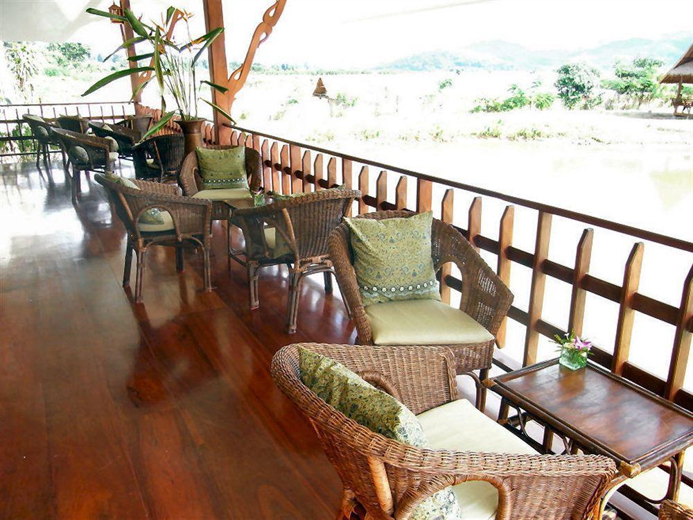 Maekok River Village Resort Mae Ai Exterior photo