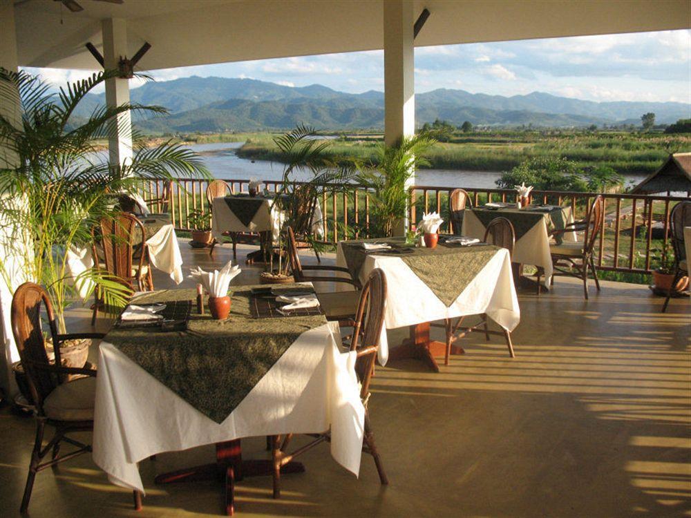 Maekok River Village Resort Mae Ai Exterior photo