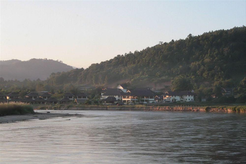 Maekok River Village Resort Mae Ai Exterior photo