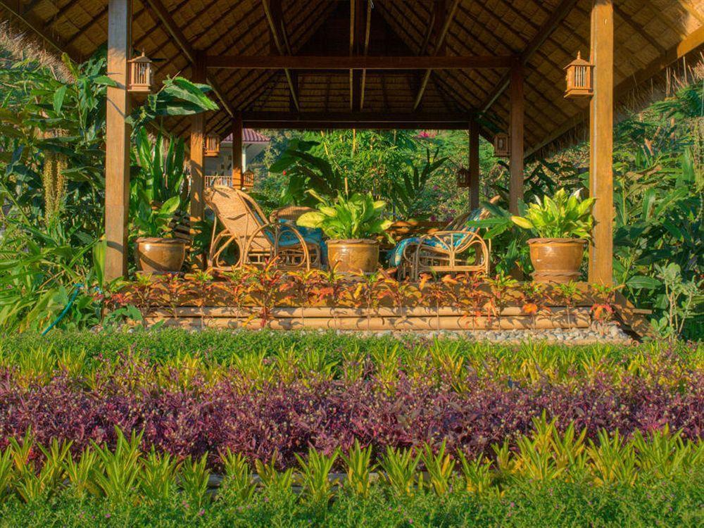 Maekok River Village Resort Mae Ai Exterior photo