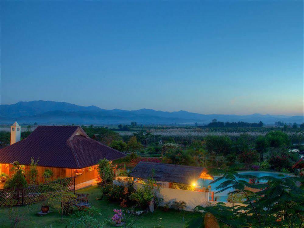 Maekok River Village Resort Mae Ai Exterior photo
