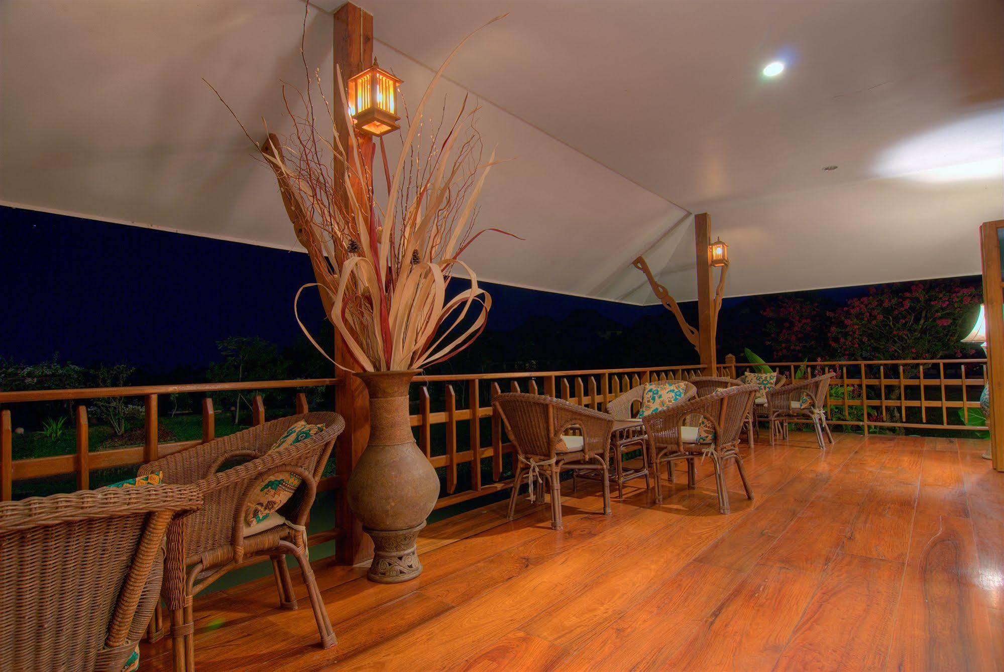 Maekok River Village Resort Mae Ai Exterior photo