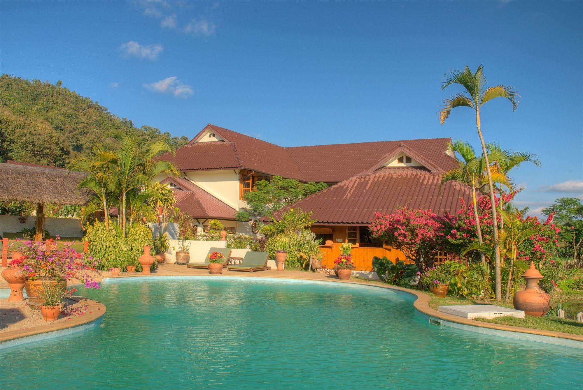 Maekok River Village Resort Mae Ai Exterior photo