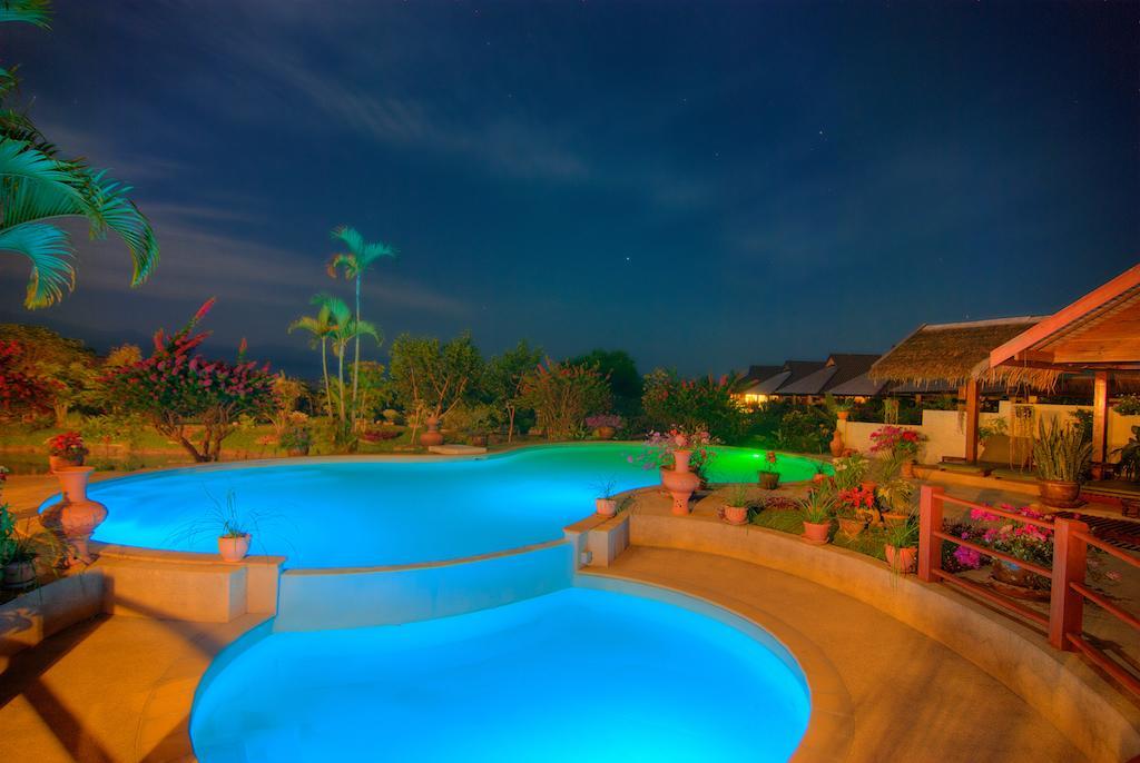 Maekok River Village Resort Mae Ai Exterior photo